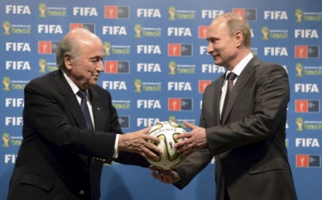FIFA: Στηρίζει και συγχαίρει Μπλάτερ ο Πούτιν