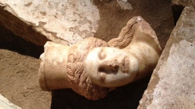 Αμφίπολη: Έχει συληθεί ή όχι ο αρχαίος τάφος