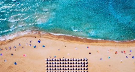 Tripadvisor: Οι δύο ελληνικές παραλίες που μπήκαν στις 25 καλύτερες του κόσμου για το 2023