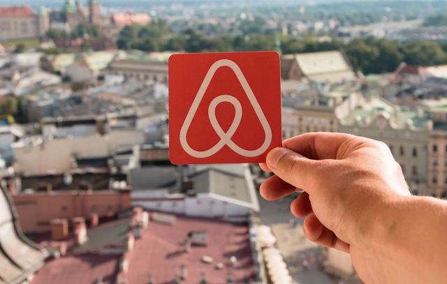 Η απαγόρευση που επιβάλλει η Airbnb στα ενοικιαζόμενα ακίνητα και ισχύει για όλο τον κόσμο