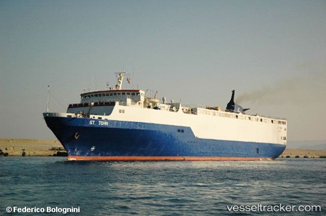 Σοβαρός τραυματισμός ναυτικού στο λιμάνι της ΛΑΡΚΟ