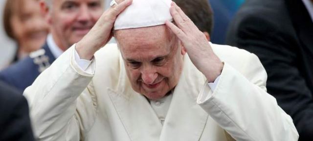 Το Βατικανό διορθώνει δήλωση του πάπα για την ομοφυλοφιλία -Συνιστούσε τον ψυχίατρο