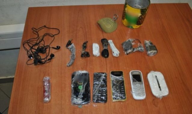 Φυλακές Δομοκού: Η κονσέρβα με την κομπόστα έκρυβε κινητά και σουγιά