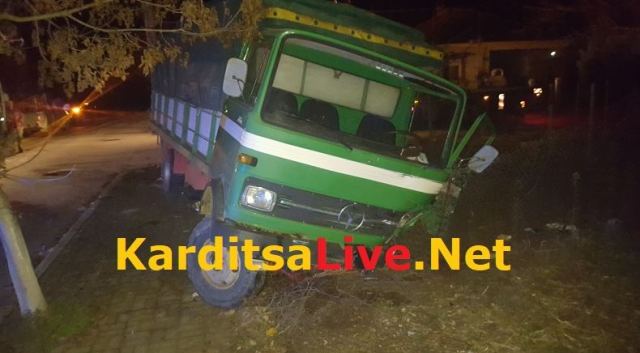 Σύγκρουση φορτηγού με αγροτικό - Δύο τραυματίες