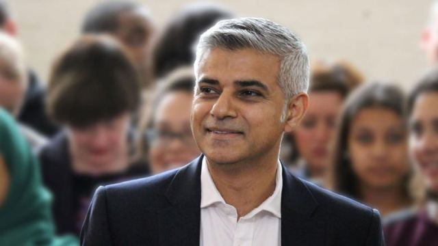 Ο μουσουλμάνος Σαντίκ Χαν εξελέγη δήμαρχος Λονδίνου