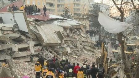 Σοκαριστικά στοιχεία από τον Τσελέντη για τον σεισμό της Τουρκίας: «1.000 φορές μεγαλύτερος από τον σεισμό του 1999 της Αθήνας»