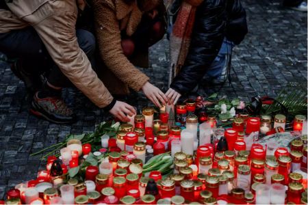 Πράγα: Κατάσταση συναγερμού και περιπολίες παντού – Και η διευθύντρια του Ινστιτούτο Μουσικής του Πανεπιστημίου ανάμεσα στα θύματα