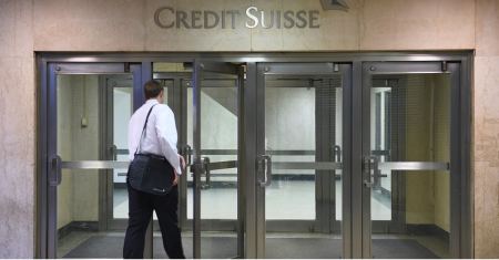 «Κάν’ το όπως ο Ομπάμα» - Η ελβετική κυβέρνηση κόβει τα μπόνους στα golden boys της Credit Suisse