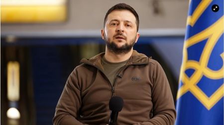 Ζελένσκι: Να προειδοποιήσει η Δύση τη Ρωσία ότι αν με χτυπήσει στο Κίεβο, θα χτυπηθεί αμέσως το Κρεμλίνο