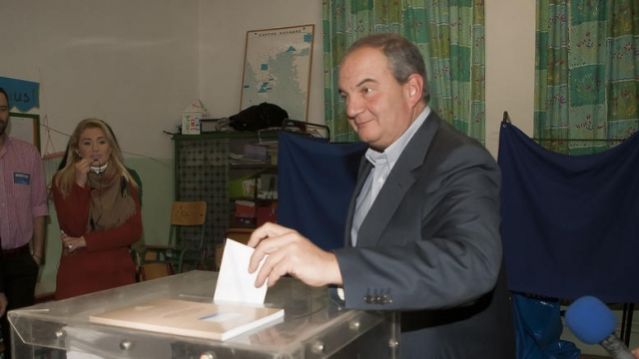 Εκλογές 2015: Ψήφισε ο Κώστας Καραμανλής στη Θεσσαλονίκη