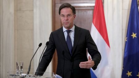 Ολλανδία: Προς σχηματισμό υπηρεσιακής κυβέρνησης η χώρα μετά την παραίτηση Ρούτε
