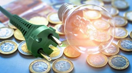 Λογαριασμοί ρεύματος: Έρχεται χαράτσι 7,6 ευρώ τον μήνα - Προβληματισμός στο υπουργείο Ενέργειας από την απόφαση της ΡΑΕ