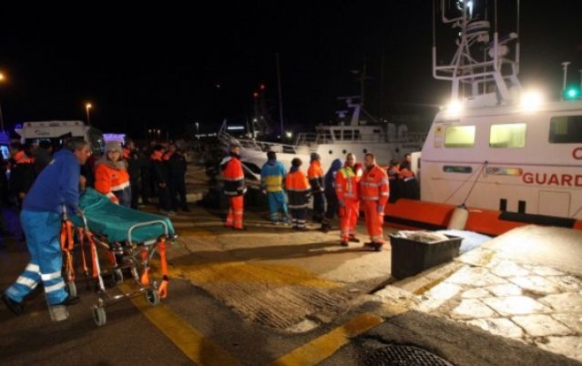 Ο τραγικός απολογισμός συνεχίζεται: 10 νεκροί - Δεκάδες οι αγνοούμενοι - Μεγάλη σύγχυση στις Ιταλικές αρχές