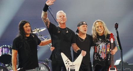 Metallica: Σαρώνει το νέο άλμπουμ της θρυλικής μπάντας