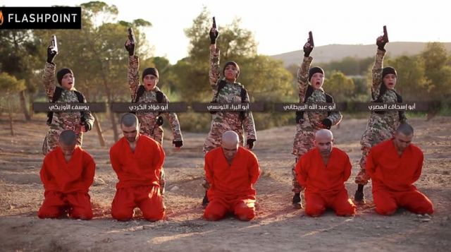 Φρίκη: Παιδιά-τζιχαντιστές εκτελούν πέντε ομήρους στη Συρία