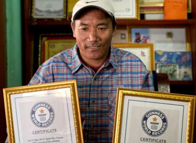 Ρεκόρ στο Έβερεστ: Ανέβηκε στην ψηλότερη κορυφή του κόσμου για 27η φορά