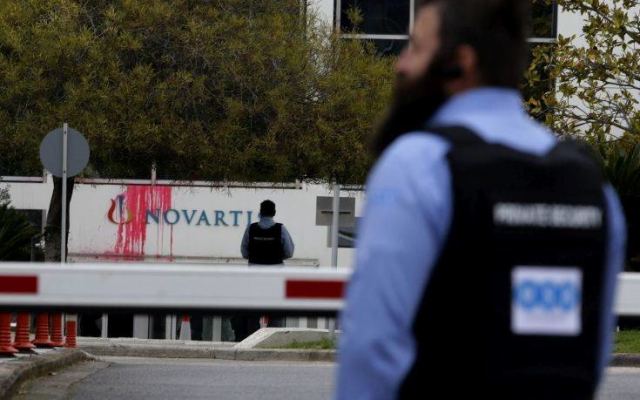 Σε διαμέρισμα στην πλατεία Μαβίλη κατέθεταν οι προστατευόμενοι μάρτυρες στην υπόθεση Novartis
