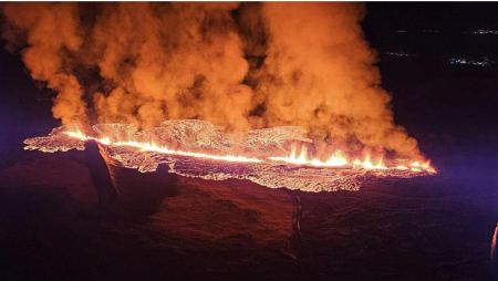 Ισλανδία: Νέα έκρηξη ηφαιστείου - Εκκενώθηκε ξανά η πόλη Γκρίνταβικ, κάηκαν σπίτια