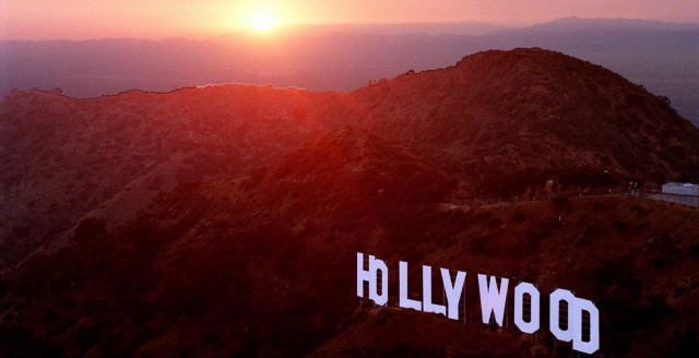 Η περιπετειώδης ιστορία της πινακίδας του Χόλιγουντ