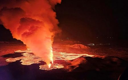 Ισλανδία: Εξερράγη ξανά το ηφαίστειο στην χερσόνησο Ρεϊκιάνες – Δείτε LIVE εικόνα