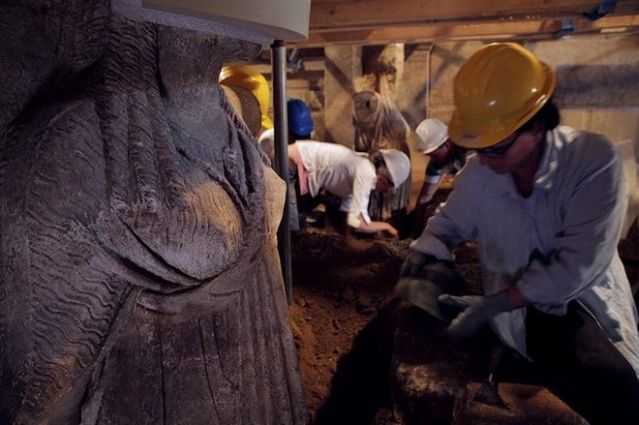 Οι 13 νεκροί που διεκδικούν τον τάφο της Αμφίπολης