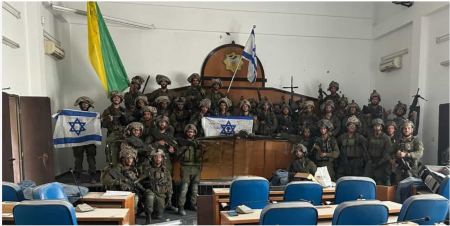Η Χαμάς «έχασε τον έλεγχο στη Γάζα», λέει ο υπουργός Άμυνας του Ισραήλ -Δείτε εικόνα με στρατιώτες μέσα στο κοινοβούλιο