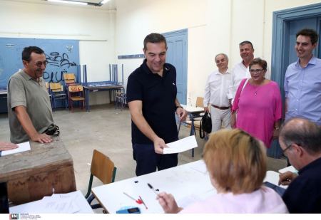 Εκλογές ΣΥΡΙΖΑ: Ψήφισε ο Αλέξης Τσίπρας - &quot;Βιάστηκαν πολύ όσοι κήρυξαν τον ΣΥΡΙΖΑ απόντα&quot;