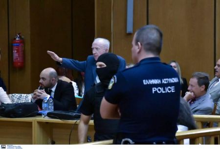 ΔΣΑ: Νέα πειθαρχική έρευνα για τον Κωνσταντίνο Πλεύρη – Ψήφισμα καταδίκη για το ναζιστικό χαιρετισμό