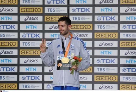 Μίλτος Τεντόγλου: Η τελετή απονομής του χρυσού μεταλλίου στον Έλληνα παγκόσμιο πρωταθλητή