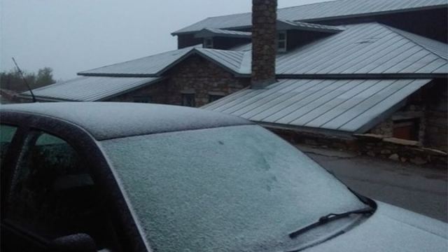 Έπεσαν τα πρώτα χιόνια στα χωριά της Φλώρινας - ΦΩΤΟ