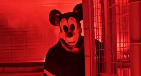 Ο Mickey Mouse μεταμορφώνεται σε serial killer σε νέα ταινία τρόμου