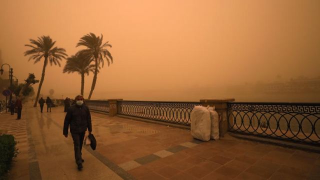Αίγυπτος: Σφοδρή αμμοθύελλα &quot;σάρωσε&quot; το Κάιρο