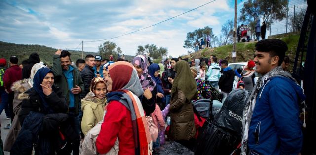 Χρυσοχοΐδης: 20.000 πρόσφυγες-μετανάστες μεταφέρονται άμεσα στην ηπειρωτική χώρα