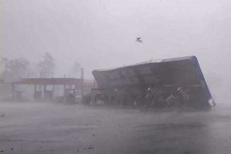 Φλόριντα: Ο τυφώνας Ιντάλια «μαστιγώνει» τις δυτικές ακτές της Πολιτείας με ανέμους 200 χιλιομέτρων την ώρα