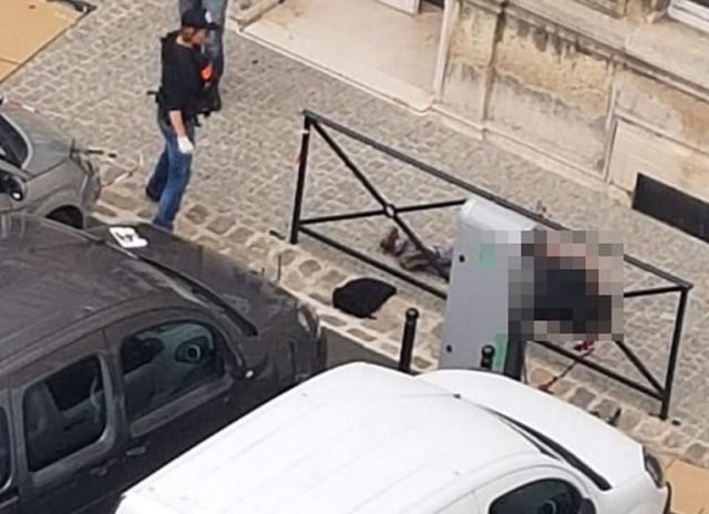 Παρίσι: Εικόνα – σοκ με τον δράστη νεκρό! Πρόσφατα είχε ασπαστεί το Ισλάμ!