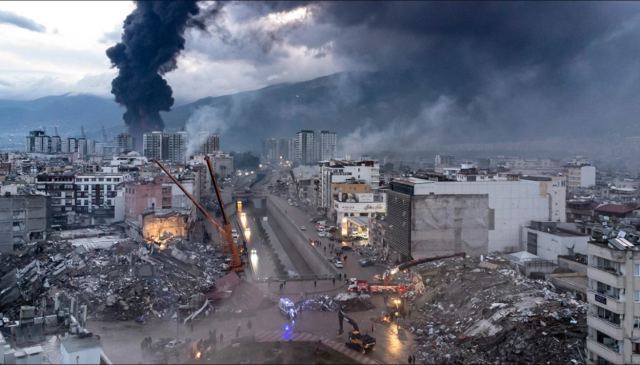 Σεισμός στην Τουρκία: H ανατριχιαστική βοή των 7,8 Ρίχτερ - Καρέ καρέ το χτύπημα του Εγκέλαδου