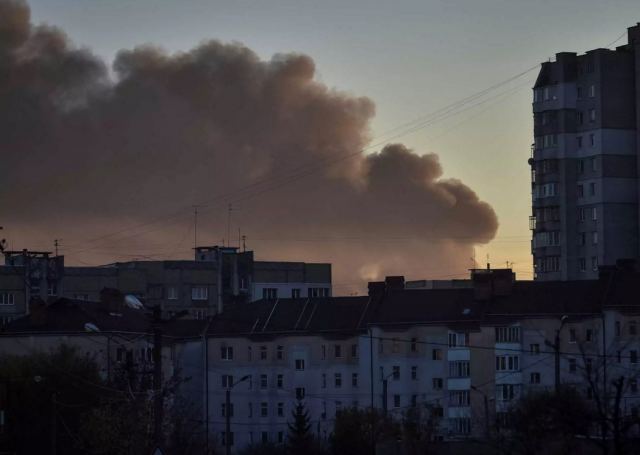 Ουκρανία: Εκτεταμένες ζημιές στο εθνικό δίκτυο ηλεκτρικής ενέργειας προκάλεσαν οι ρωσικοί βομβαρδισμοί