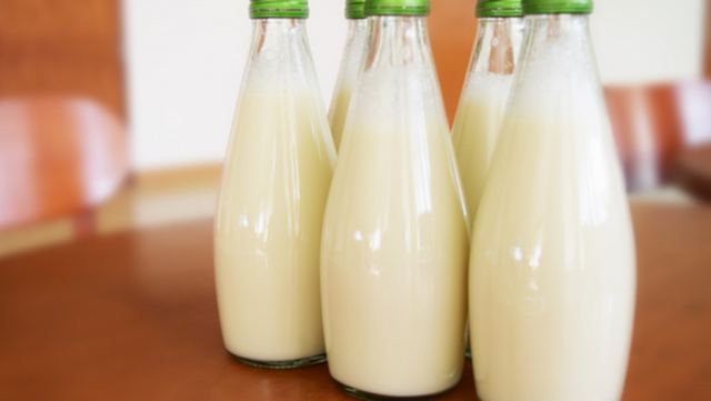 Αυστηροποιούνται τα μέτρα ελέγχου στην αγορά γάλακτος