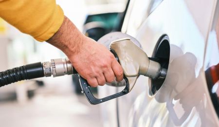 Καύσιμα: Την ανιούσα παίρνει η τιμή της βενζίνης - «Θα πιάσουμε 2 ευρώ την αμόλυβδη»