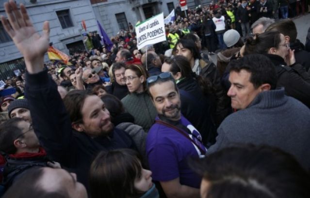 Με ελληνικές σημαίες βγήκε το Podemos στους δρόμους της Μαδρίτης - ΔΕΙΤΕ LIVE