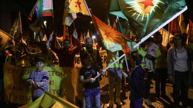 Συγκέντρωση και πορεία Κούρδων στην τουρκική πρεσβεία στην Αθήνα