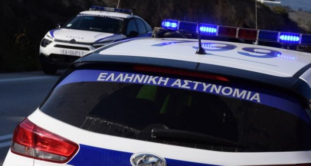 Θεσσαλονίκη: Δύο αδέλφια κρατούσαν όμηρους δέκα μετανάστες και τους χτυπούσαν με ξύλα