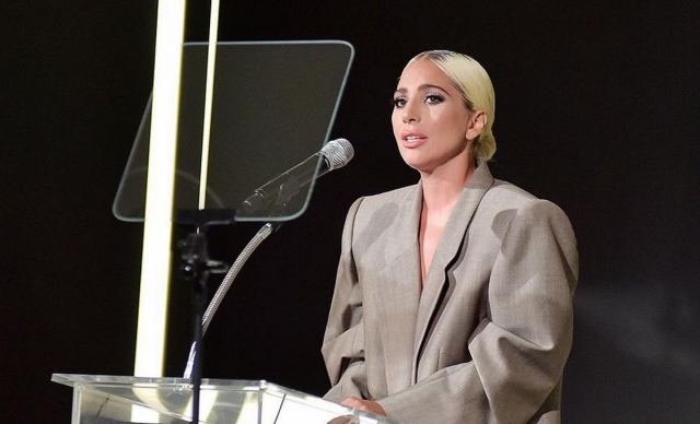 Lady Gaga: Η ομιλία της για τον βιασμό που δέχτηκε σε νεαρή ηλικία προκάλεσε ρίγη συγκίνησης – Video
