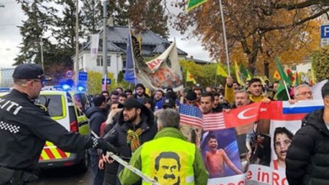 Νορβηγία: Συμπλοκές στο Όσλο μεταξύ διαδηλωτών υπέρ και κατά της τουρκικής επίθεσης στη Συρία