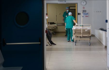 Θετικό σε RSV και στρεπτόκοκκο το 4,5 ετών αγοράκι που πέθανε στο Ιπποκράτειο – Η ανακοίνωση του νοσοκομείου