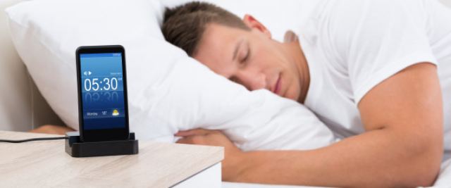 Γιατί η αναβολή του ξυπνητηριού σας είναι ρυθμισμένη στα 9 λεπτά;