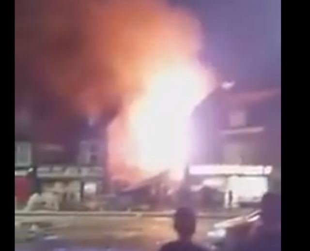 Έκρηξη σε κτίριο στο Λέστερ - Κατάστημα τινάχτηκε στον αέρα - 4 σοβαρά τραυματίες [pics, vid]
