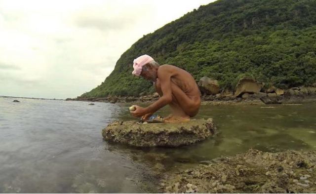 Ο «γυμνός ερημίτης» που επέστρεψε με το ζόρι μετά από 29 χρόνια στον πολιτισμό
