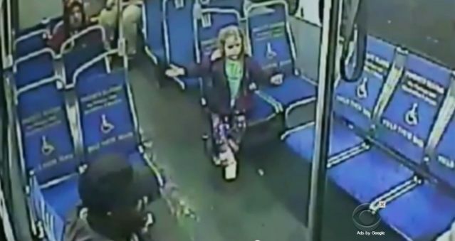4χρονη το&#039;σκασε και πήρε το λεωφορείο στις 3 τα ξημερώματα γιατί ήθελε χυμό