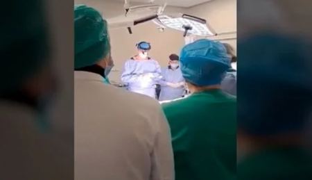 Ενός λεπτού σιγή των γιατρών στην επέμβαση αφαίρεσης των οργάνων του 6χρονου Θωμά - Βίντεο